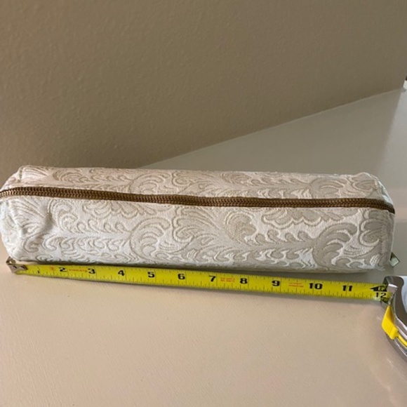 Amrita Singh Bangle Case - Picture 3 of 11